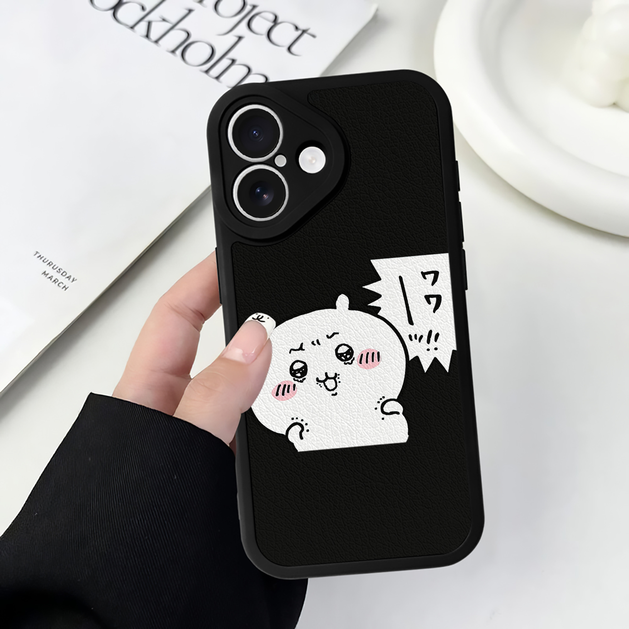 （画像用） ちいかわ ちいかわ Chii-kawa chiikawa 【iPhone 16シリーズ対応】シリコンスマホケース（レザー調） 材質：シリコン